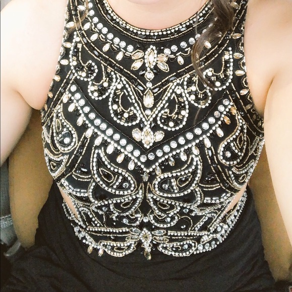 Prom dress - Picture 2 of 4